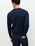 Sweter z przędzy air z dekoltem w serek