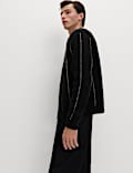 Gestreifte Strickjacke mit V-Ausschnitt und Wollanteil