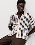Gestricktes Baumwoll-Poloshirt mit Struktur- und Streifenmuster