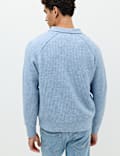Ruim, gebreid poloshirt met ribbels en knopen