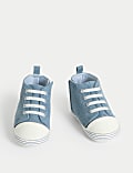 \nCanvas babysneakers met borduursel (0-18 maanden)