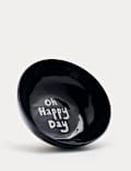 Servierschüssel aus Keramik mit „Oh Happy Day“-Schriftzug