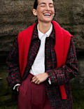 Manteau textur&eacute; coupe courte et ajust&eacute;e en laine italienne