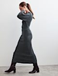 Pure Merino Wool V-Neck Fitted Jumper