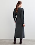 Pure Merino Wool V-Neck Fitted Jumper