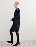 Robe tube longueur genou &agrave; &eacute;paules d&eacute;nud&eacute;es