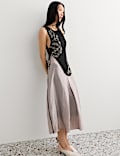 Tabard transparent orn&eacute; avec caraco