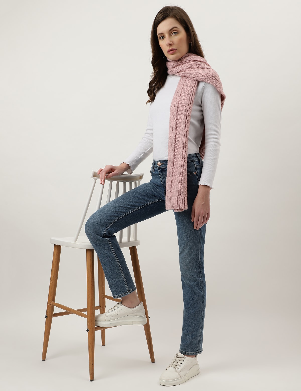 

Marks & Spencer Self Design Scarf (FEMALE, PINK SHELL)