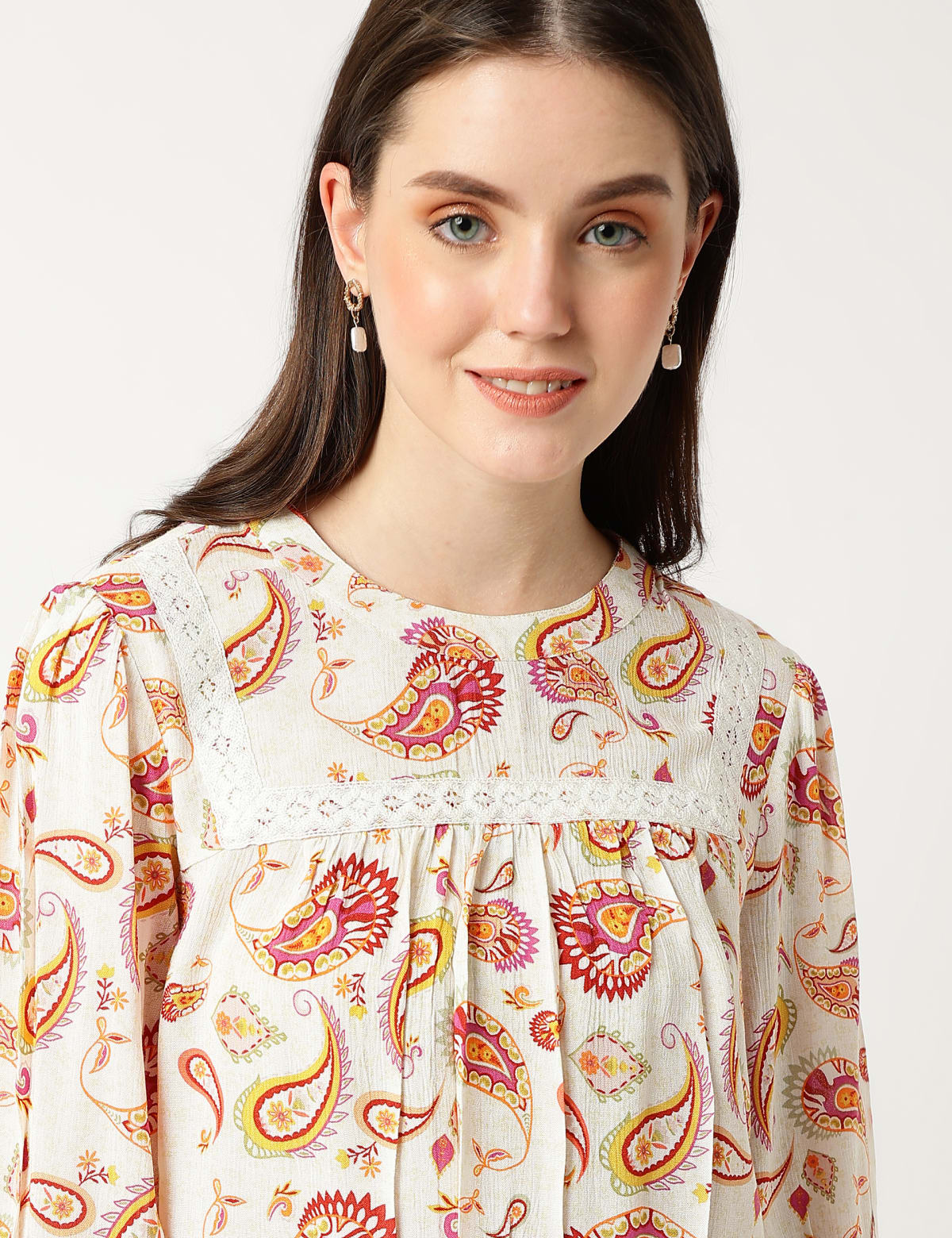 

Marks & Spencer Pure Viscose Paisley Round Neck Blouse (FEMALE, MULTI, 10)