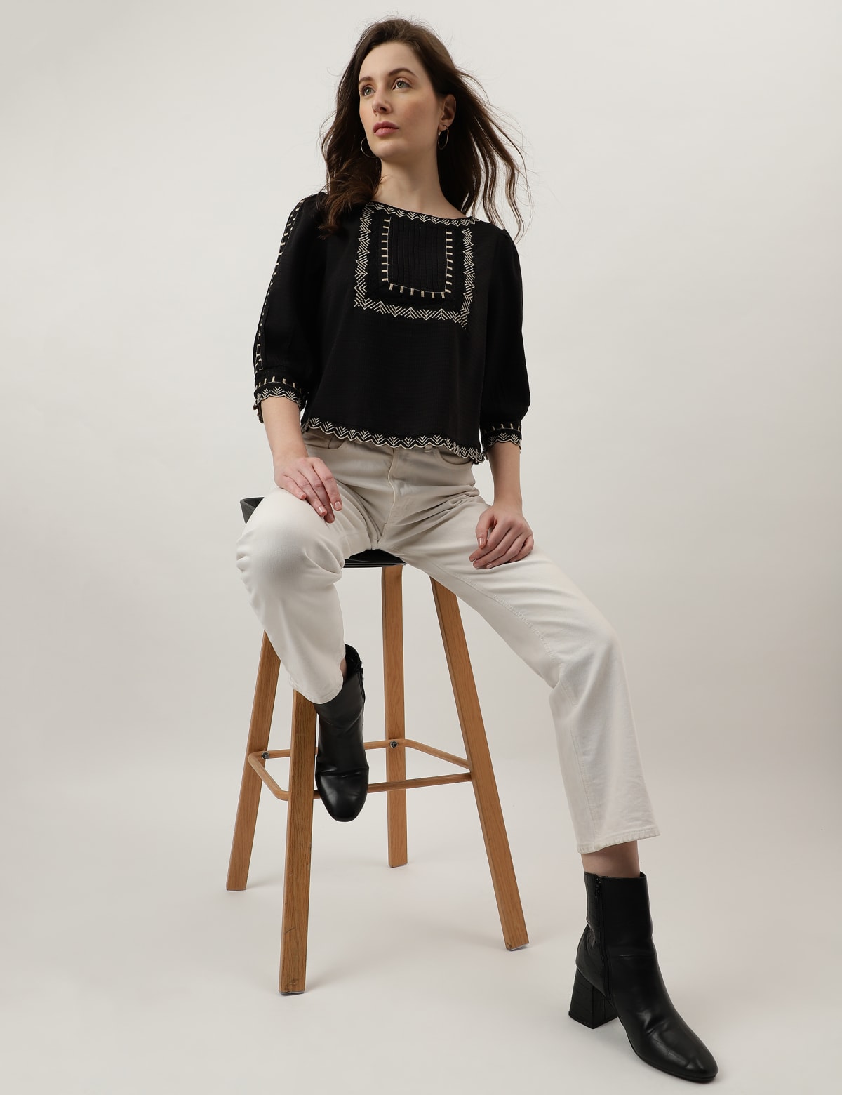 

Marks & Spencer Embroidered Round Neck Top (FEMALE, BLACK, 10)