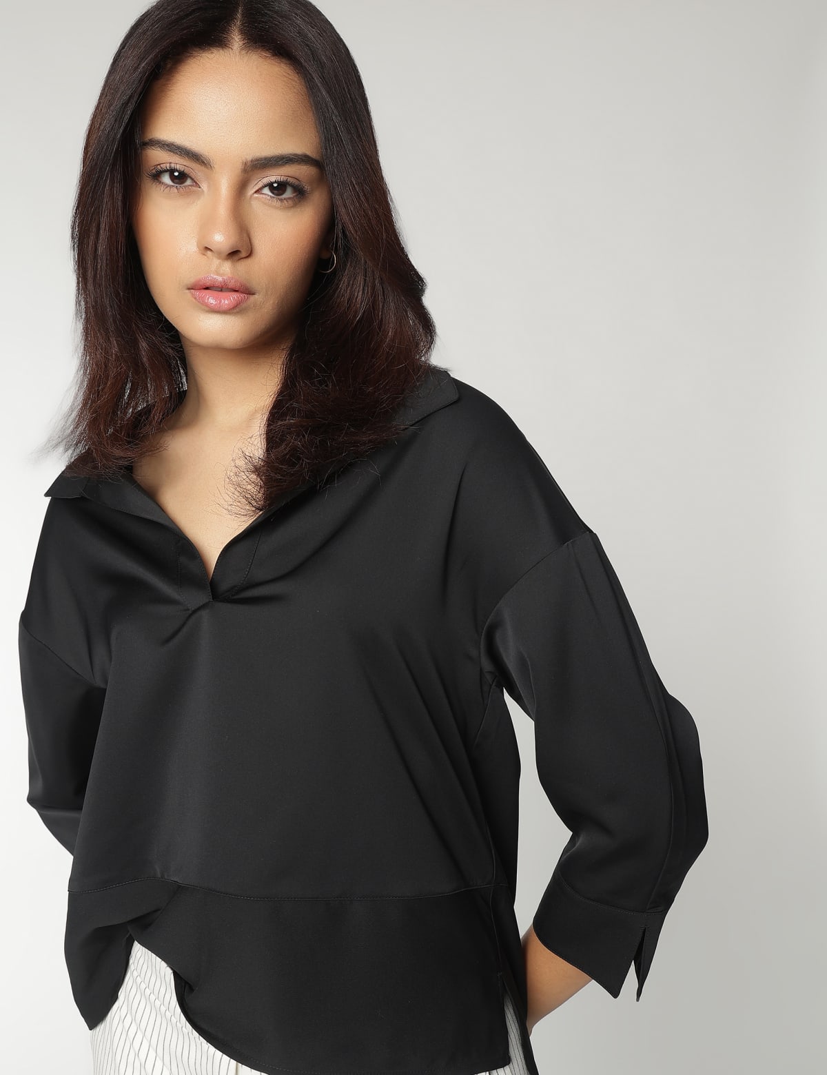 

Marks & Spencer Spread Collar Plain Blouse (FEMALE, BLACK, 16)