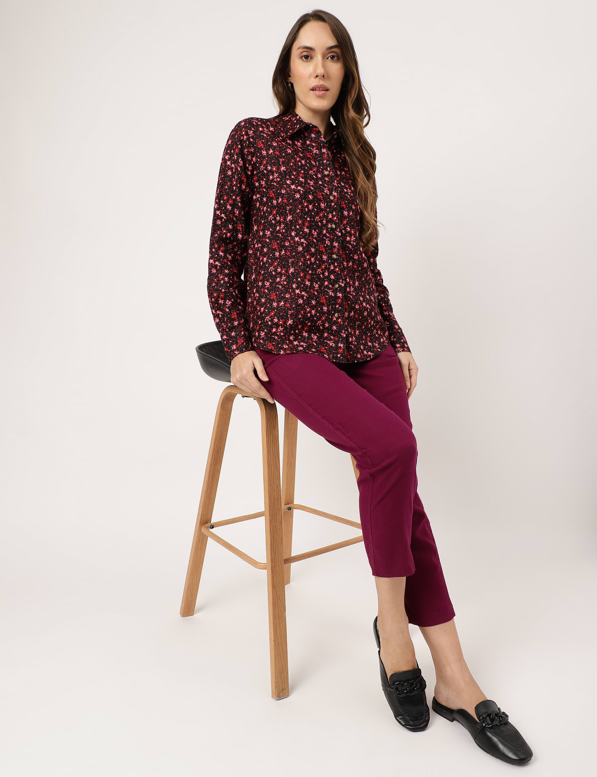 

Marks & Spencer Linen Floral Printed Regular Fit Shirt (FEMALE, BLACK MIX, 14)