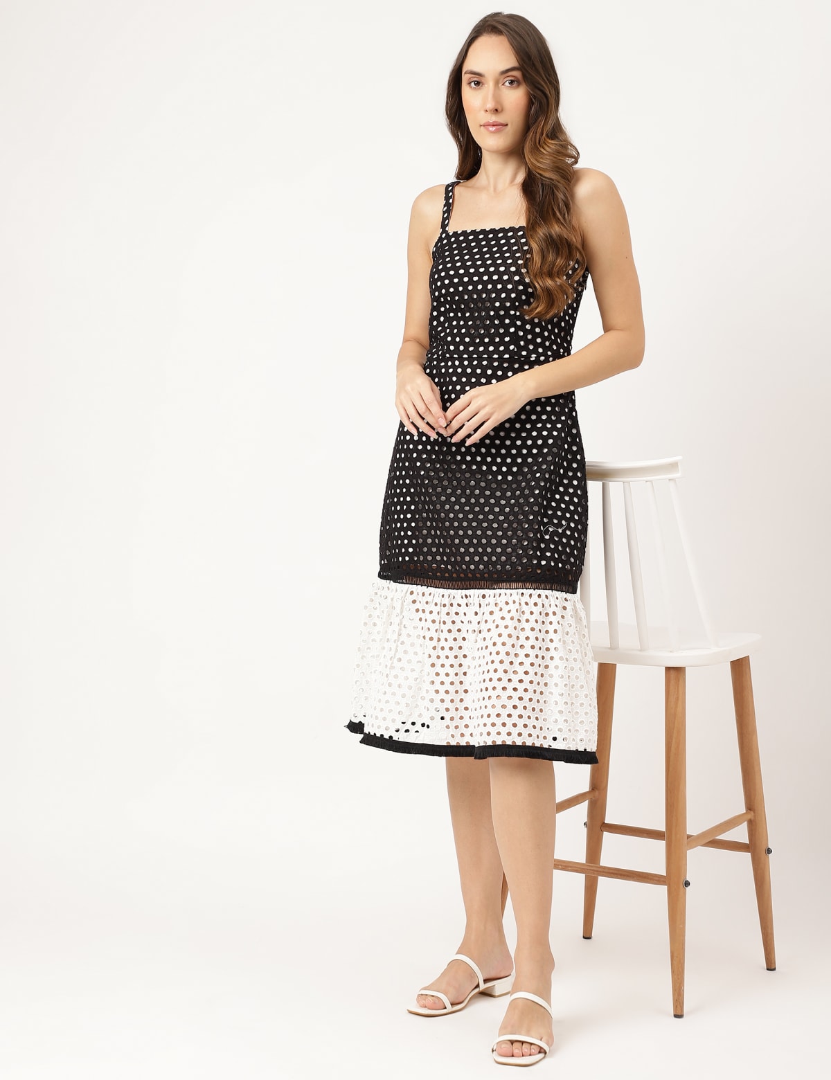 

Marks & Spencer Embroidered Fit & Flared Dress (FEMALE, BLACK MIX, 6)