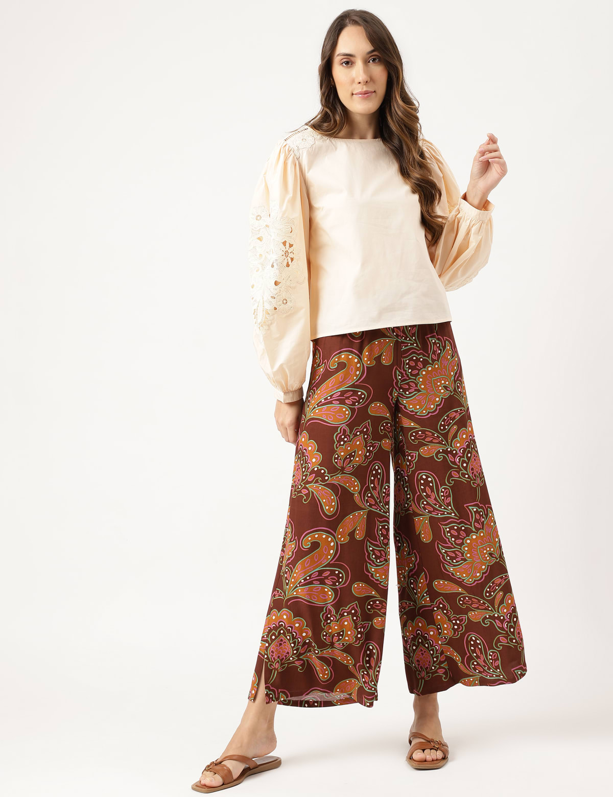 

Marks & Spencer Viscose Belted Flared Trousers (FEMALE, BROWN MIX, 14)