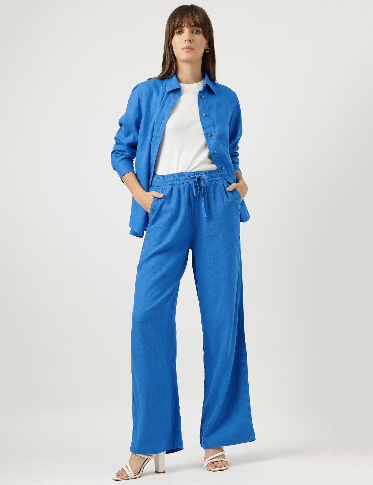 

Marks & Spencer Linen Mix Plain Wide Leg Trousers (FEMALE, BRIGHT BLUE, 14-REG)