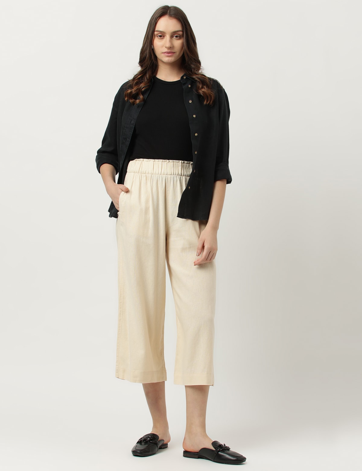 

Marks & Spencer Linen Mix Plain Wide Leg Trousers (FEMALE, FLAX, 8-REG)