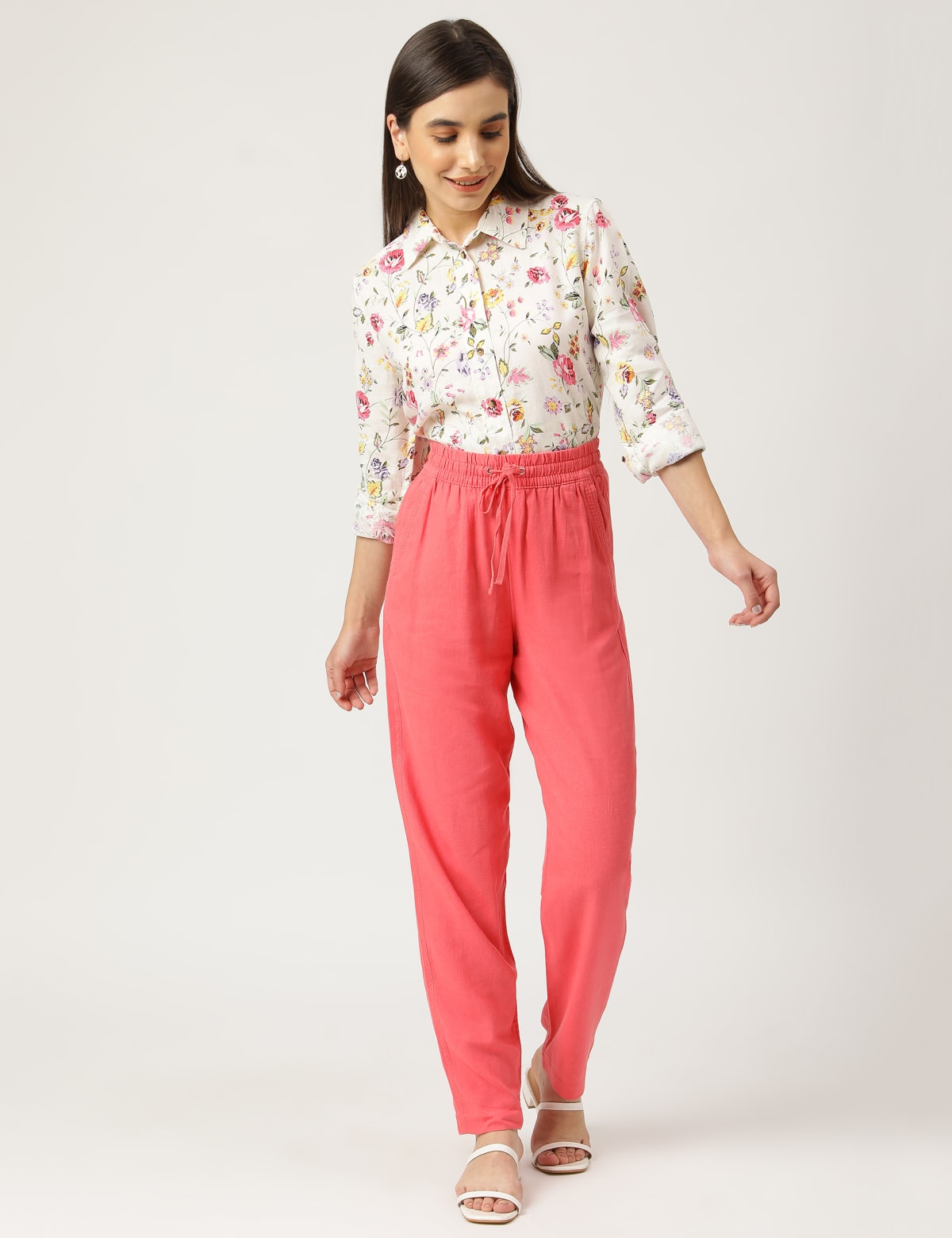 

Marks & Spencer Linen Mix Plain Straight Leg Trouser (FEMALE, CORAL, 8-REG)