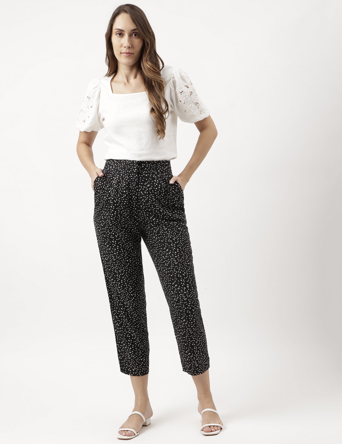 

Marks & Spencer Linen Rich Dotted Mid Calf Trousers (FEMALE, BLACK MIX, 8-REG)