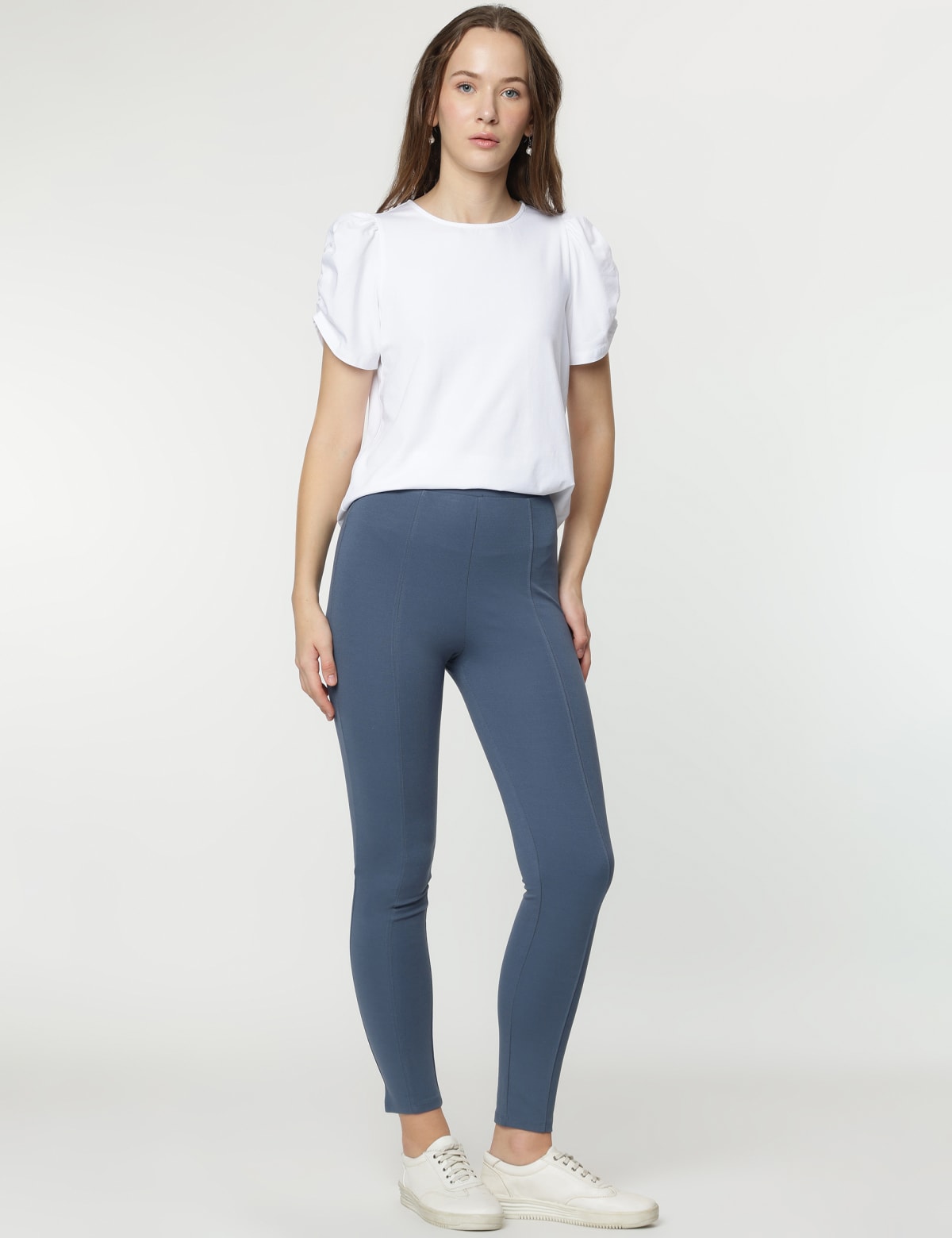 

Marks & Spencer Viscose Mix Plain Skinny Treggings (FEMALE, AIR FORCE BLUE, 8-REG)