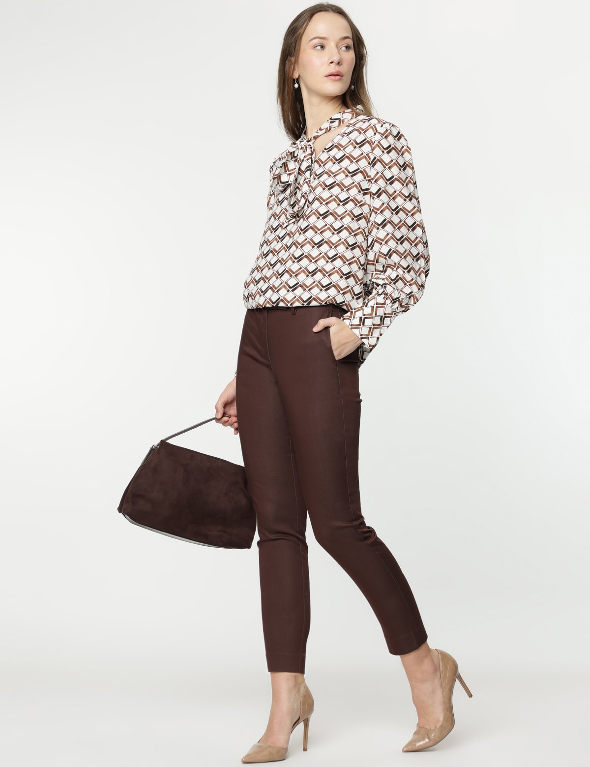 

Marks & Spencer Cotton Rich Plain Straight Leg Trousers (FEMALE, RAISIN, 6-REG)