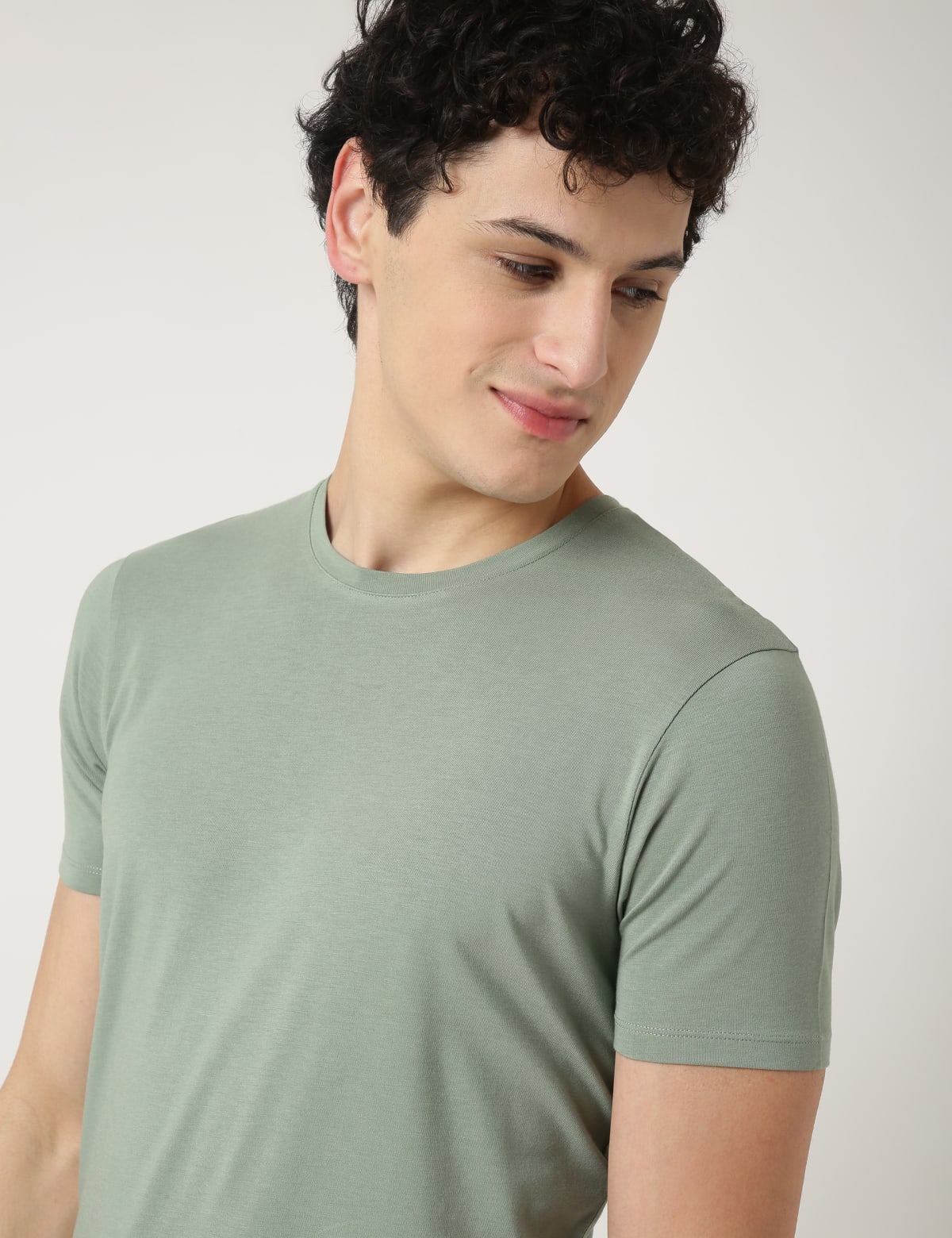 

Marks & Spencer Cotton Blend Round Neck Solid T-Shirt (MALE, LIGHT KHAKI, M)