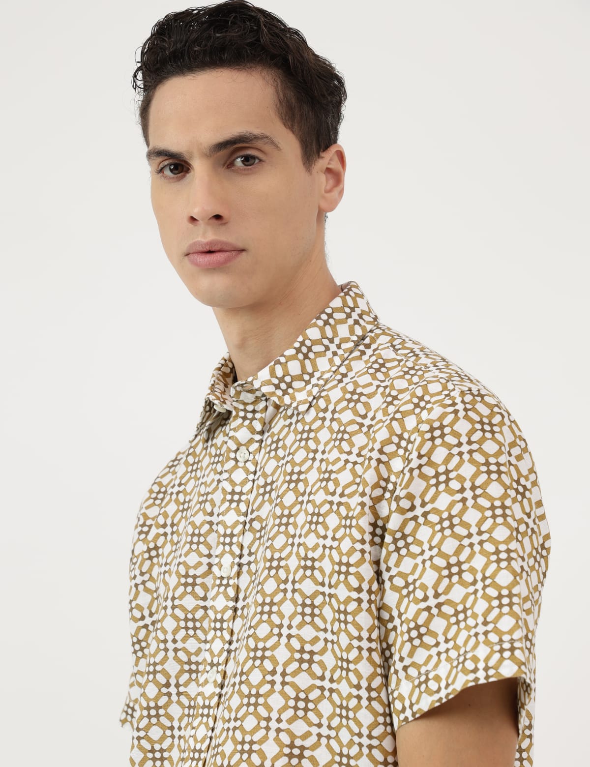 

Marks & Spencer Relaxed Fit Spread Collar Shirt (MALE, BROWN MIX, XXL)