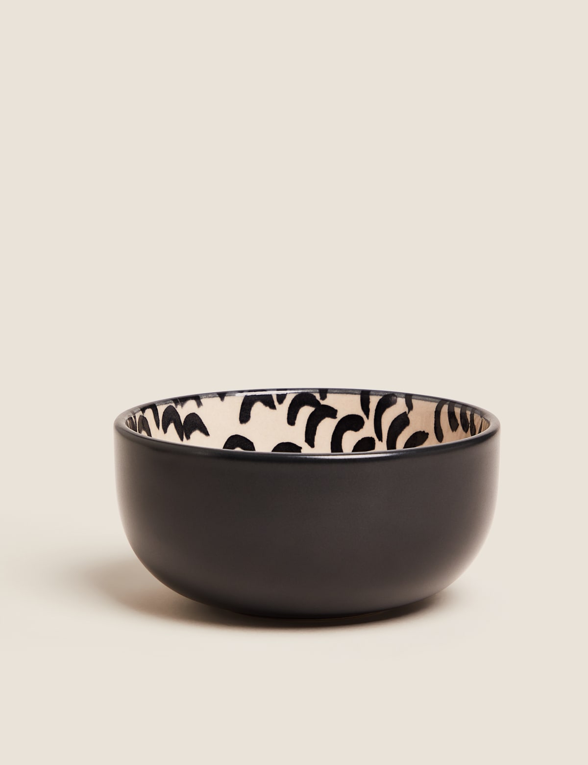 

Marks & Spencer Tribeca Stoneware Nibble Bowl (BLACK MIX)