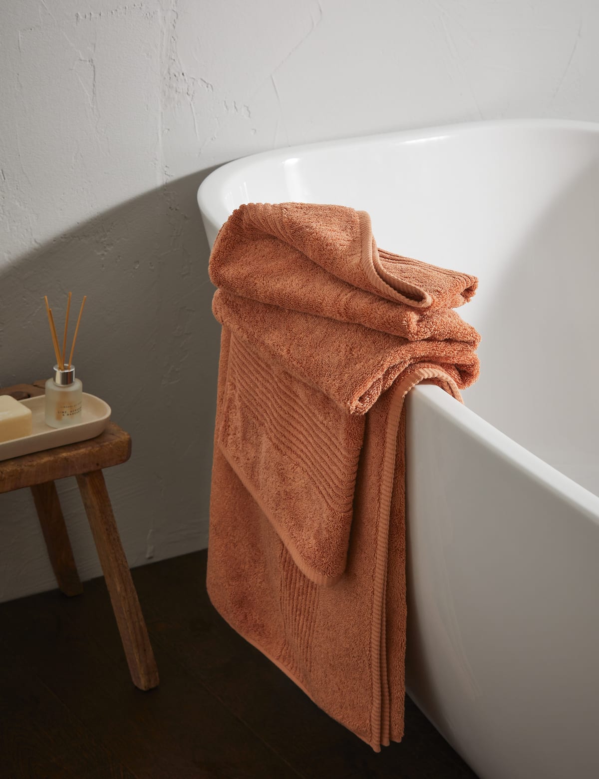 

Marks & Spencer Luxury Egyptian Cotton Towel (LIGHT TERRACOTTA, HAND)