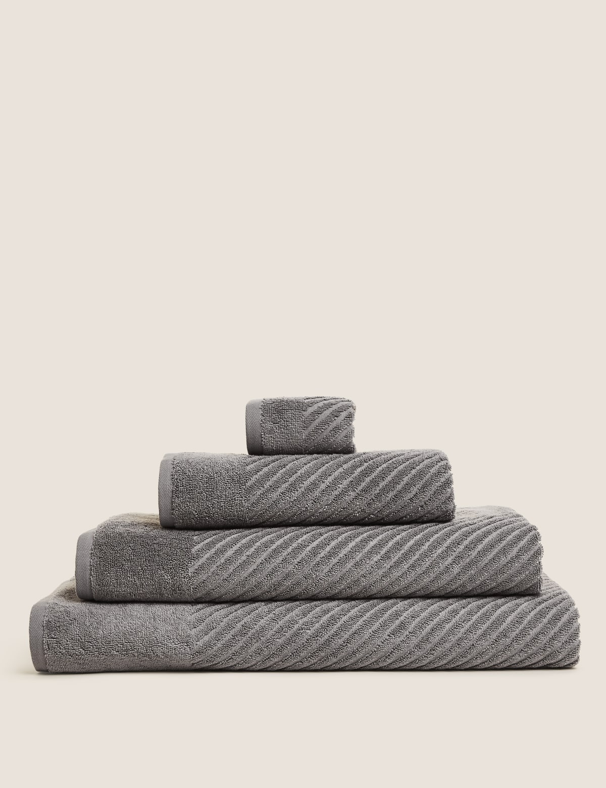 

Marks & Spencer Cotton Rich Quick Dry Towel (CHARCOAL, HAND)