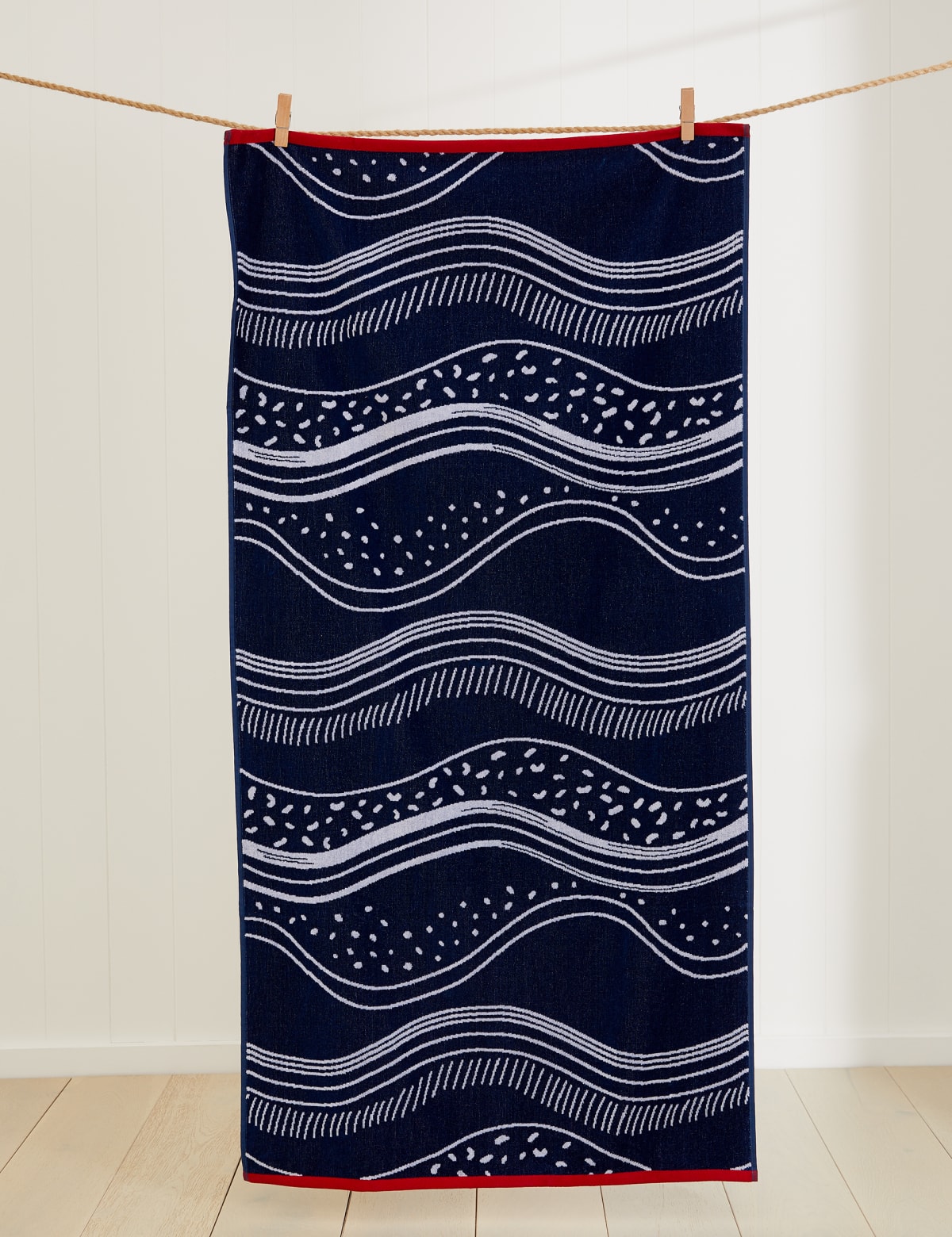 

Marks & Spencer Pure Cotton Coastal Wave Beach Towel (NAVY MIX)