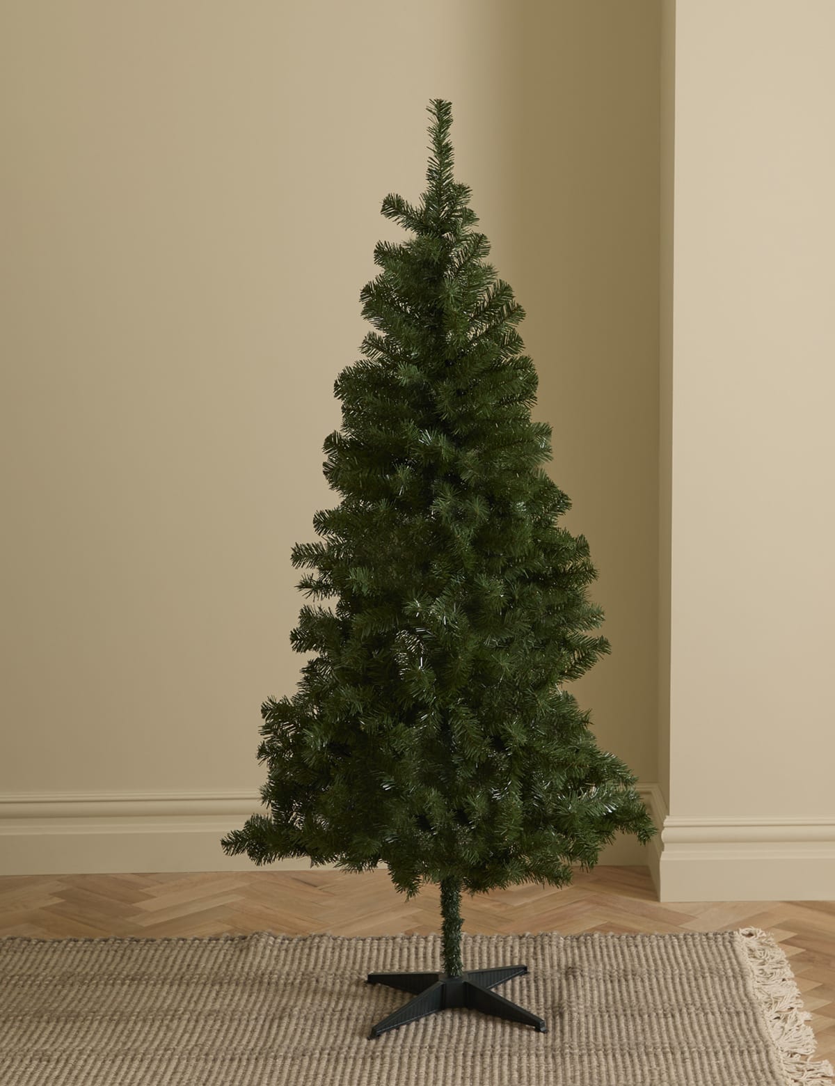 

Marks & Spencer 6ft Christmas Tree (GREEN)