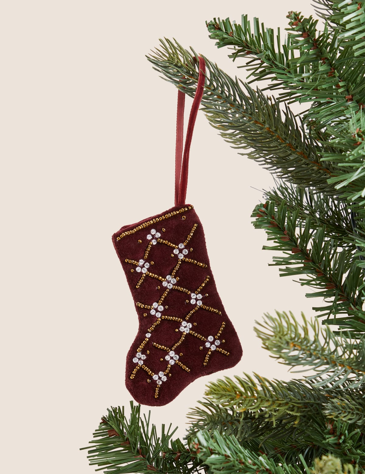 

Marks & Spencer Red Velvet Hanging Stocking Decoration (RED MIX)