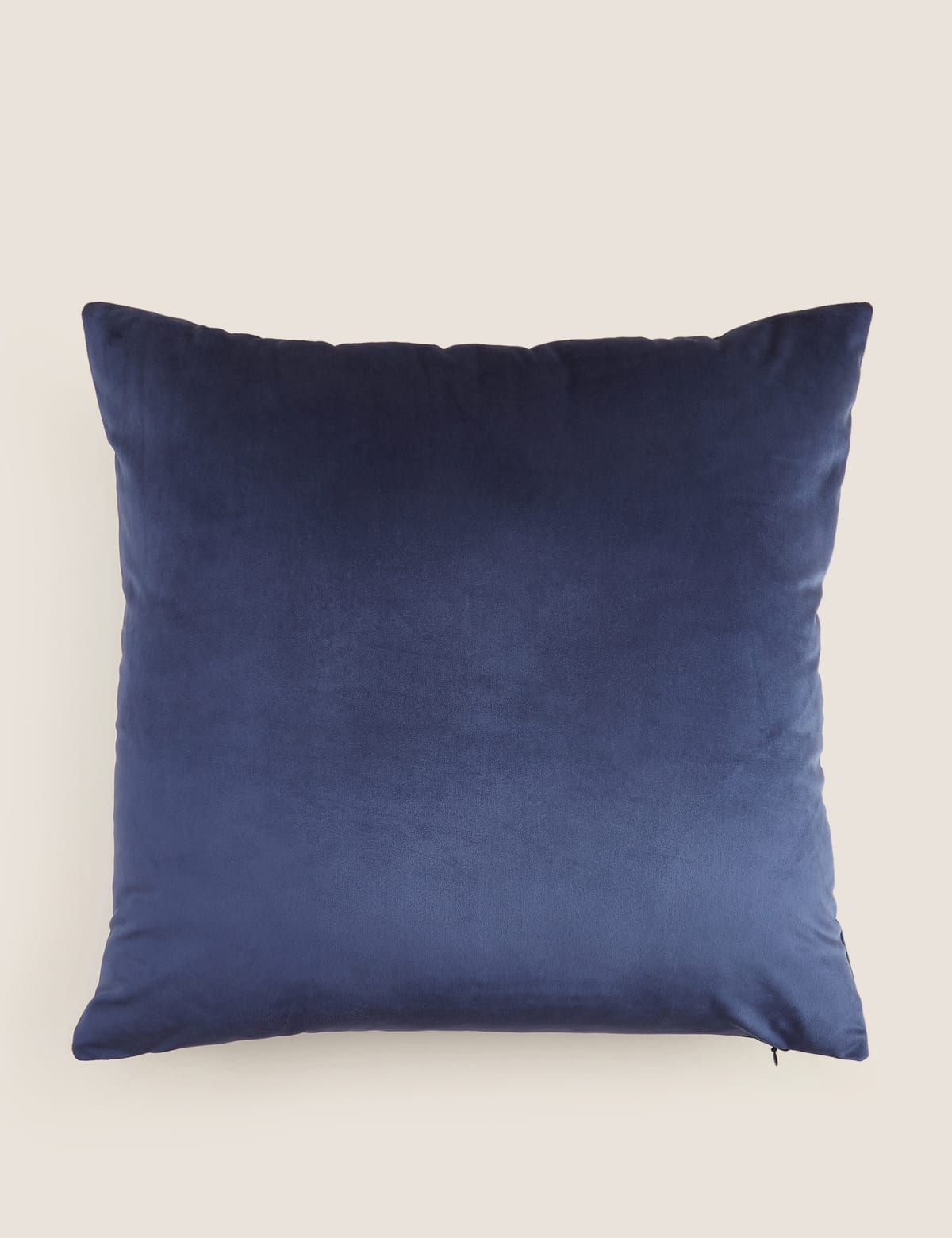 

Marks & Spencer Velvet Cushion (UNISEX, NAVY)