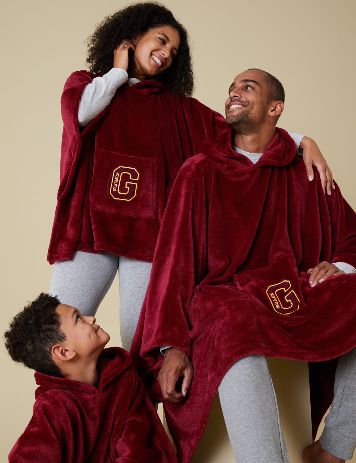 

Marks & Spencer Harry Potter™ Gryffindor Hooded Blanket (BURGUNDY, KIDS)