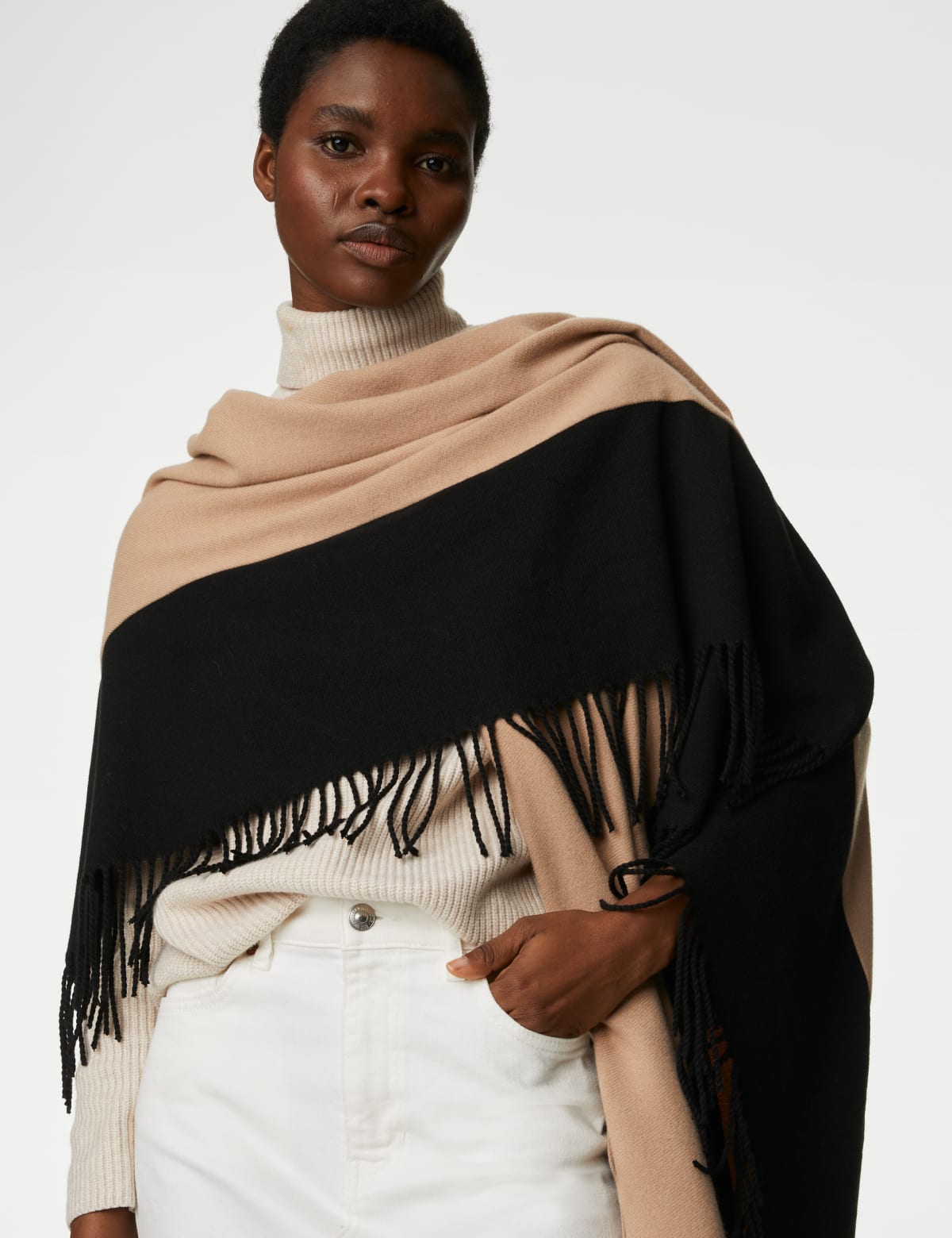 

Marks & Spencer Woven Colour Block Tassel Poncho (FEMALE, CAMEL MIX)