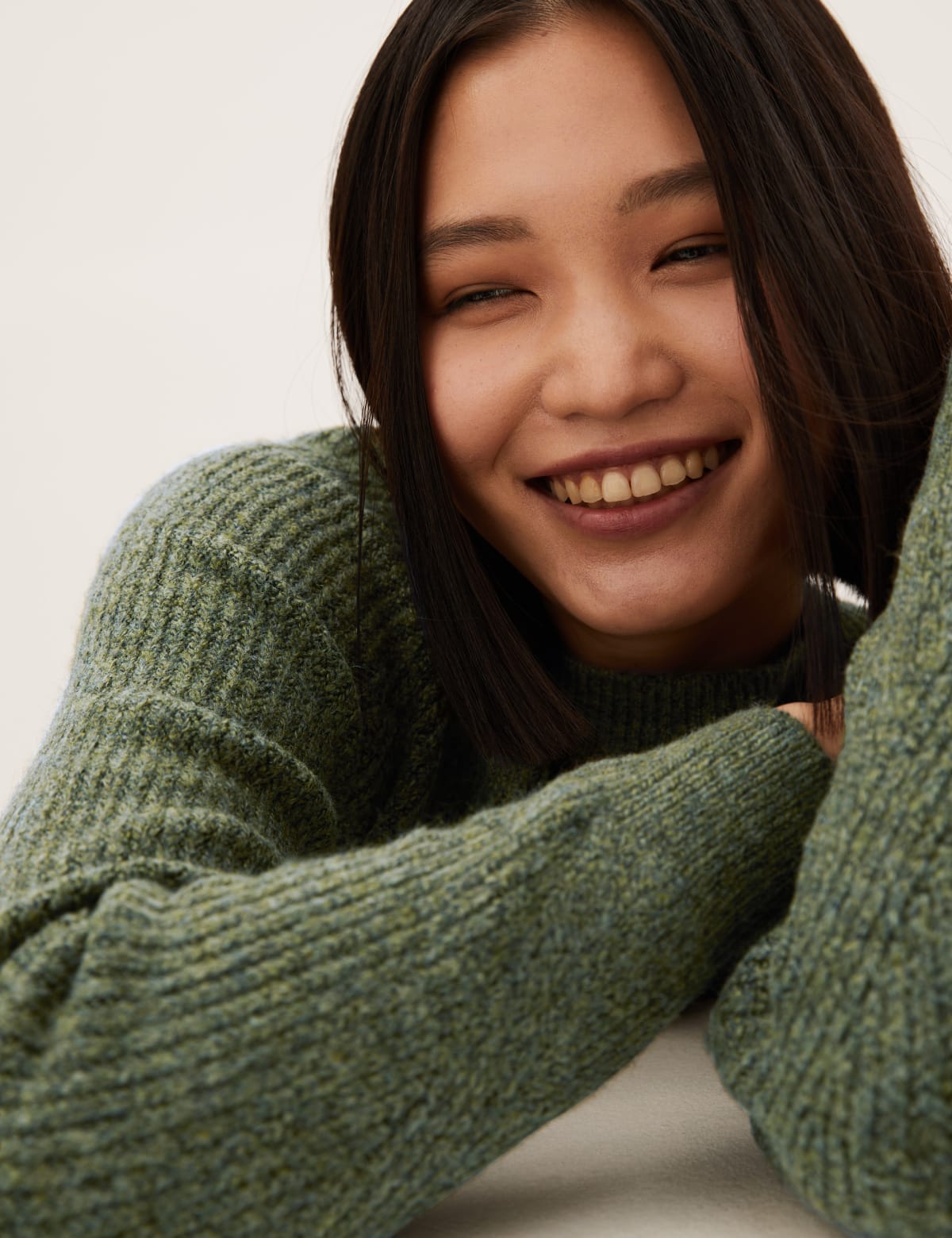 

Marks & Spencer Ribbed Crew Neck Relaxed Jumper (FEMALE, DARK KHAKI, S)