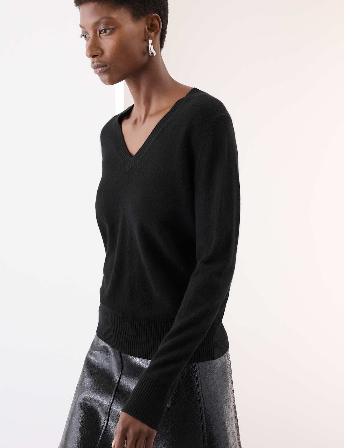 

Marks & Spencer Pure Cashmere V-Neck Jumper (FEMALE, BLACK, XL)