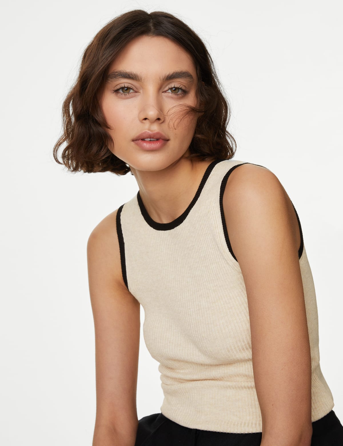 

Marks & Spencer Ribbed Crew Neck Knitted Vest (FEMALE, ECRU MIX, 16)