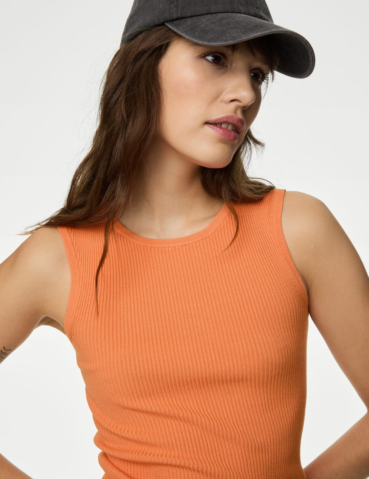 

Marks & Spencer Ribbed Crew Neck Knitted Vest (FEMALE, ORANGE, 16)