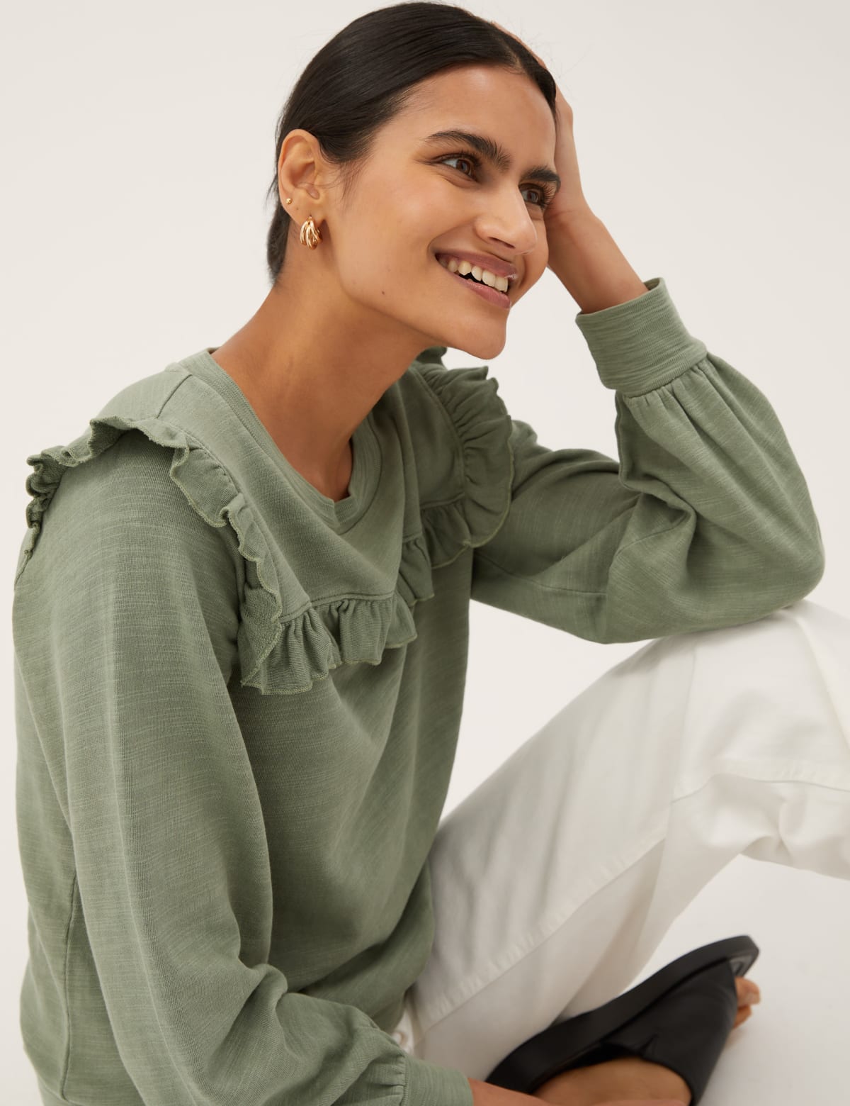 

Marks & Spencer Pure Cotton Ruffle Detail Sweatshirt (FEMALE, ONYX, 12)