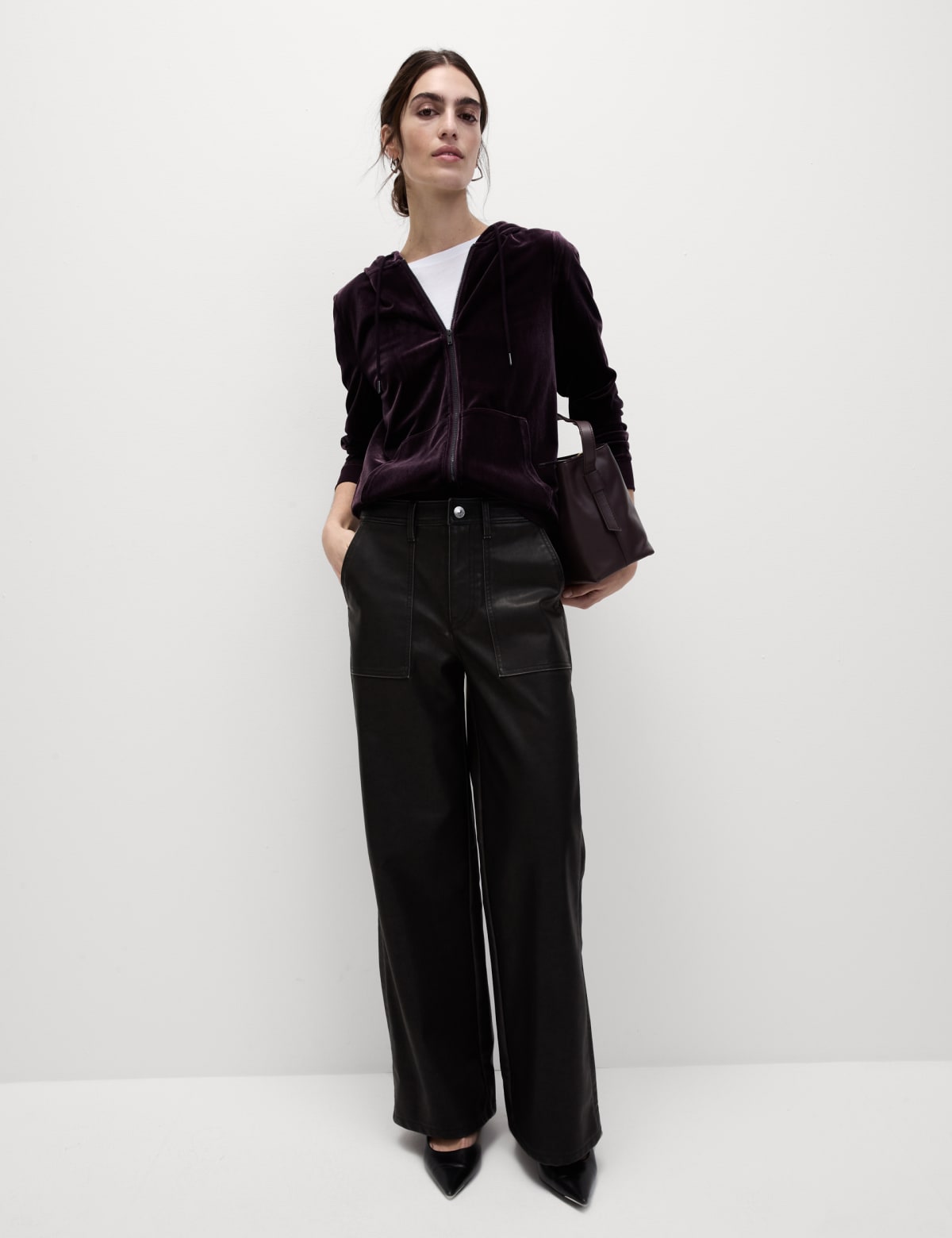 

Marks & Spencer Velour Hoodie (FEMALE, DARK GRAPE, XL)