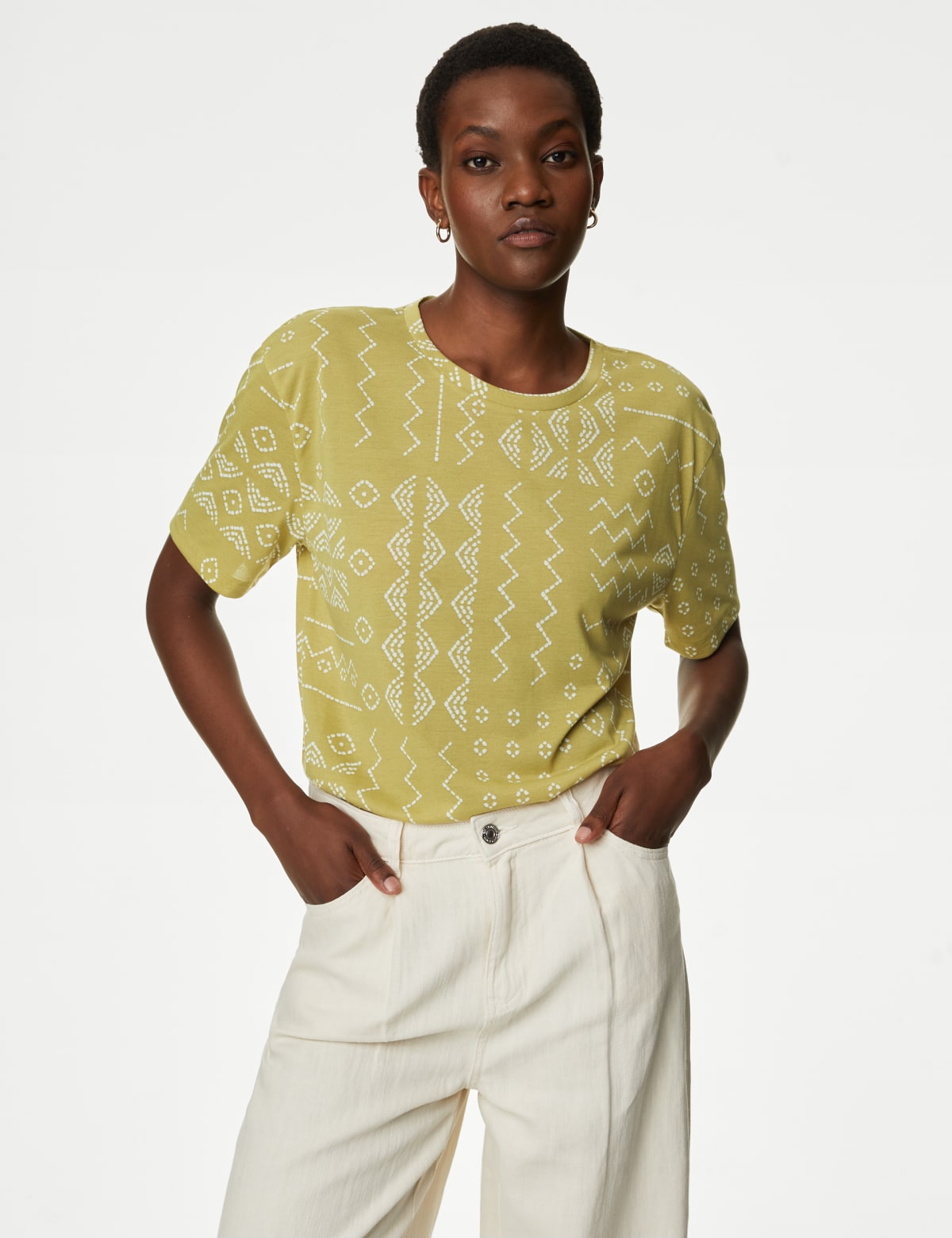 

Marks & Spencer Printed Relaxed T-Shirt (FEMALE, LIGHT GREEN MIX, 14)
