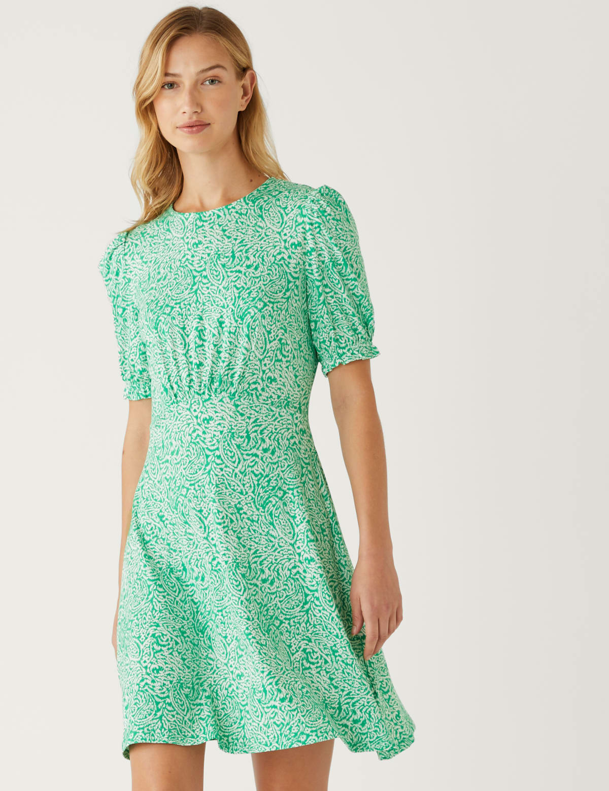 

Marks & Spencer Jersey Printed Mini Skater Dress (FEMALE, GREEN MIX, 6-REG)