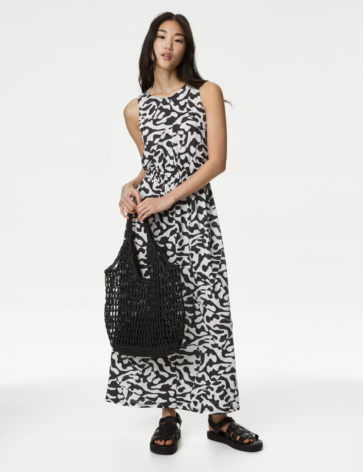 

Marks & Spencer Linen Rich Printed Midi Waisted Dress (FEMALE, BLACK MIX, 10-PET)