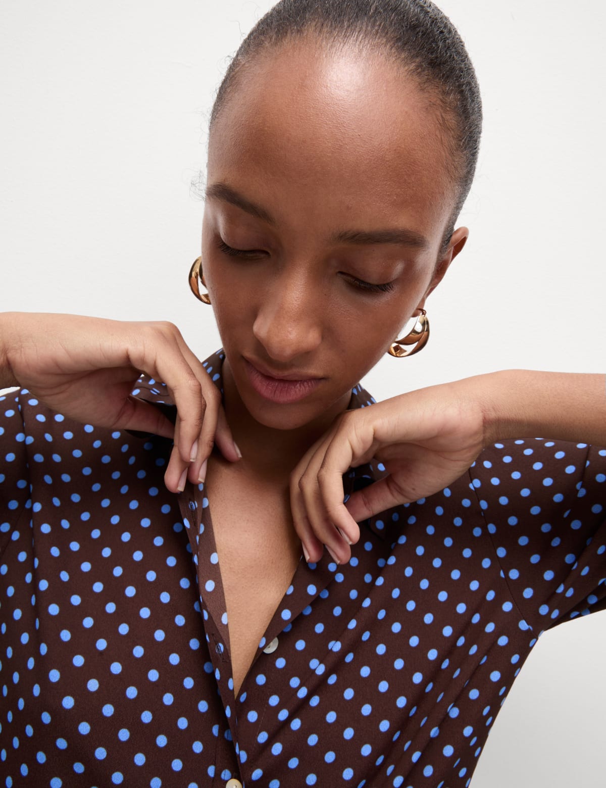 

Marks & Spencer Printed Collared Blouse (FEMALE, CHOCOLATE MIX, 18-REG)