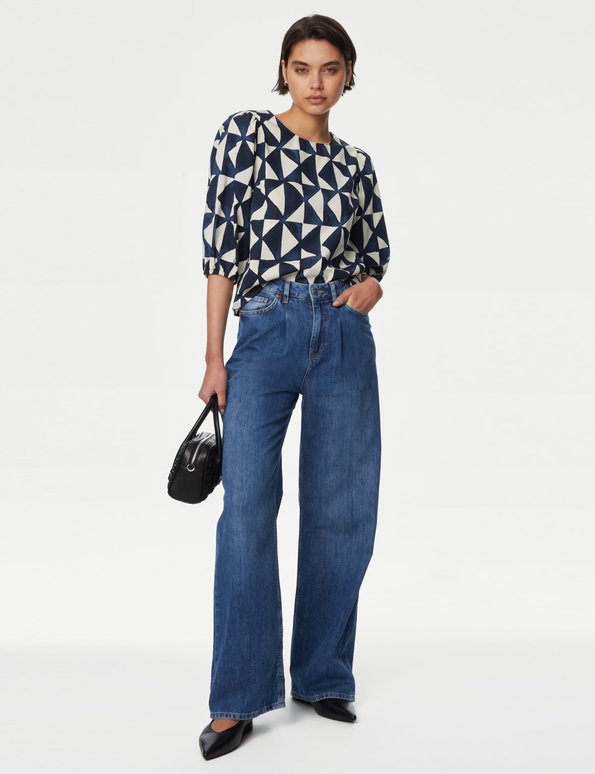 

Marks & Spencer Pure Cotton Round Neck Puff Sleeve Blouse (FEMALE, BLUE MIX, 6-REG)