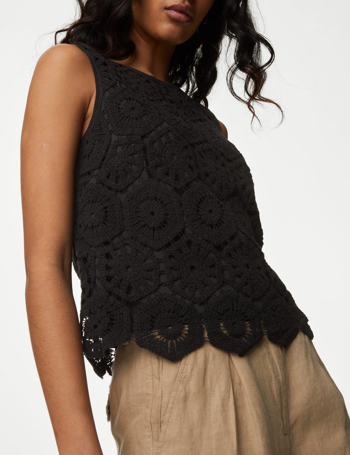 

Marks & Spencer Cotton Rich Broderie Vest (FEMALE, BLACK, 6-REG)