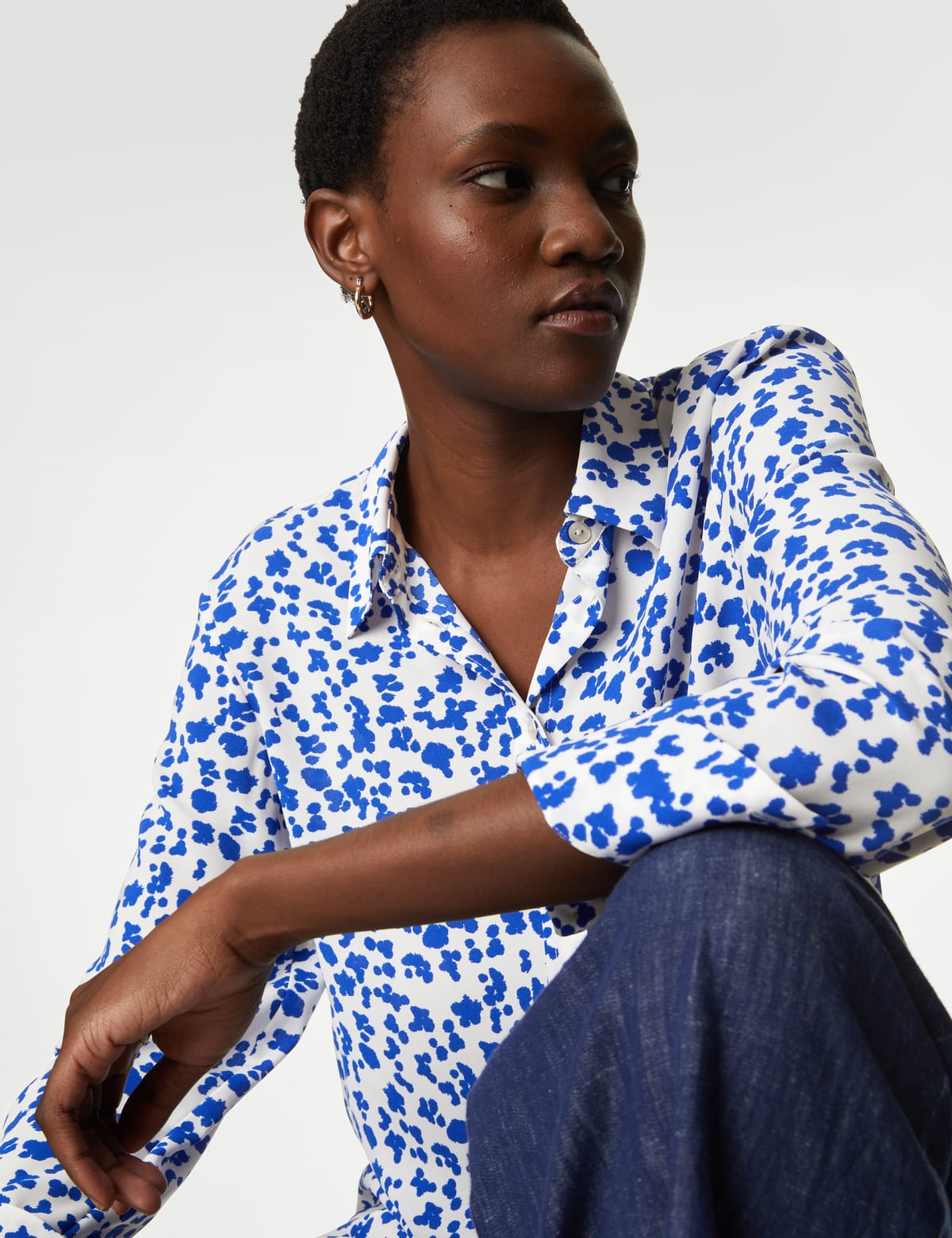 

Marks & Spencer Printed Collared Button Through Blouse (FEMALE, LIGHT BLUE MIX, 20-REG)