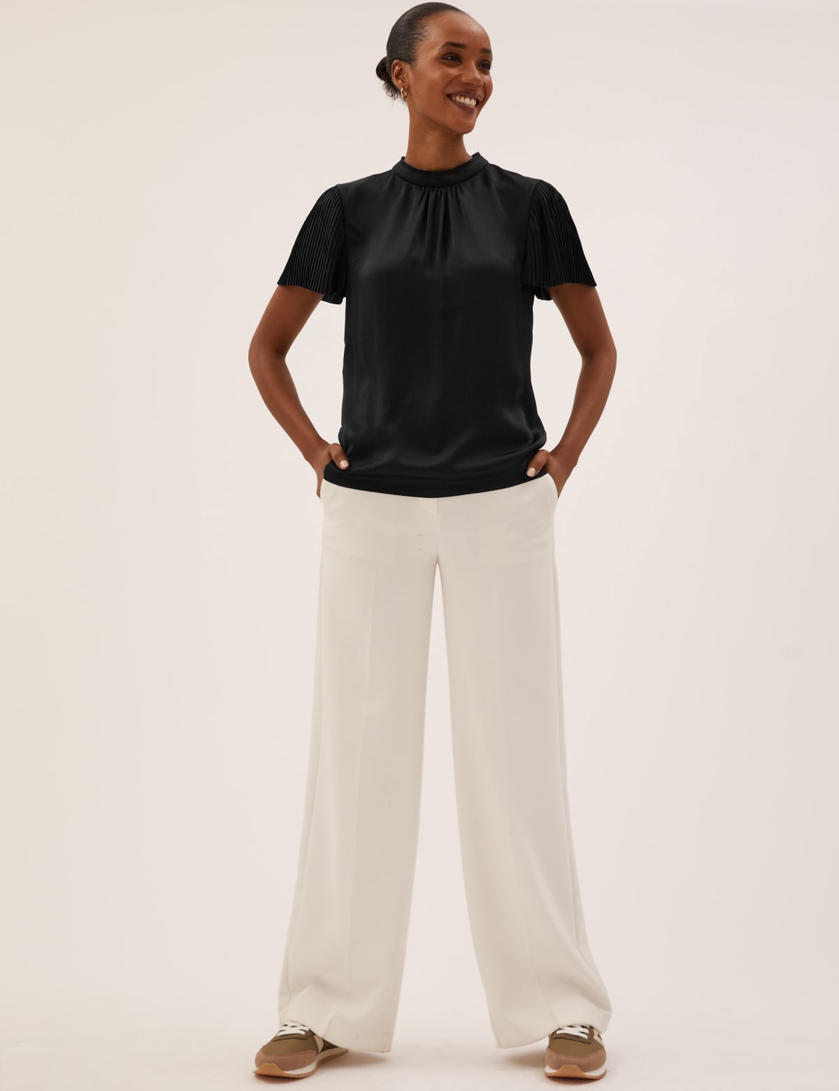 

Marks & Spencer Jersey Plisse High Neck Regular Fit Top (FEMALE, BLACK, 6)