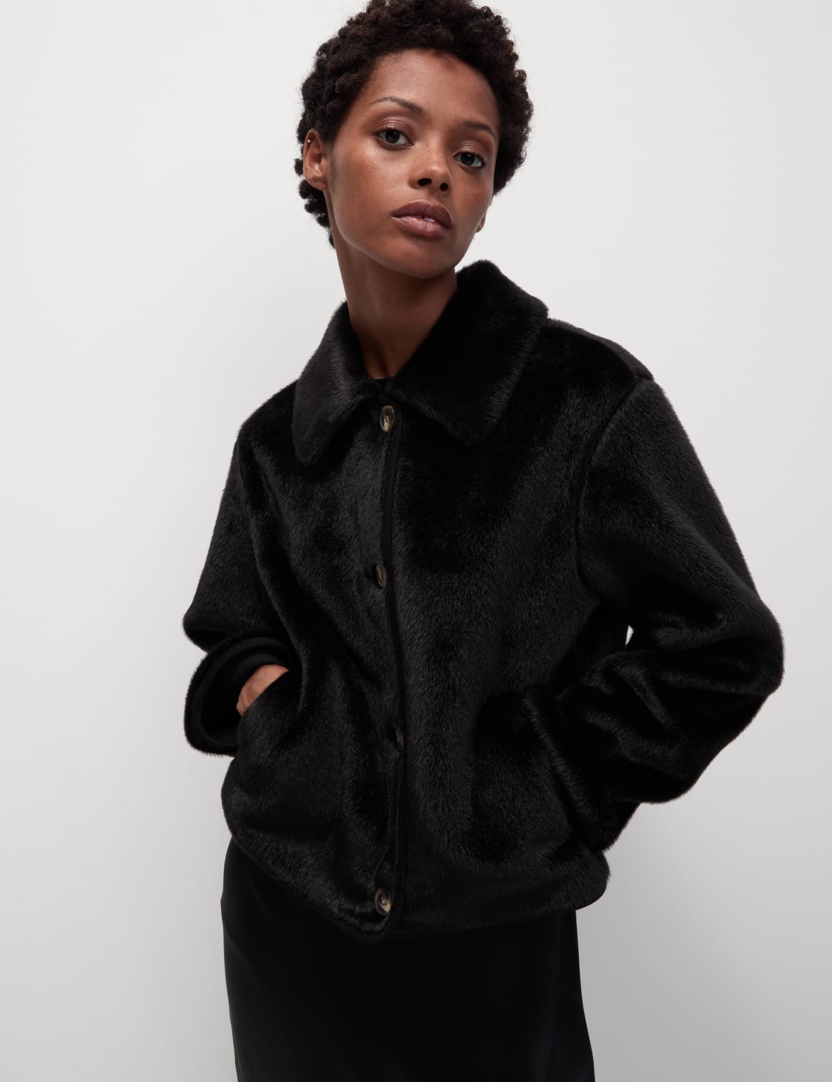 

Marks & Spencer Faux Fur Collared Short Jacket (FEMALE, BLACK, 12)